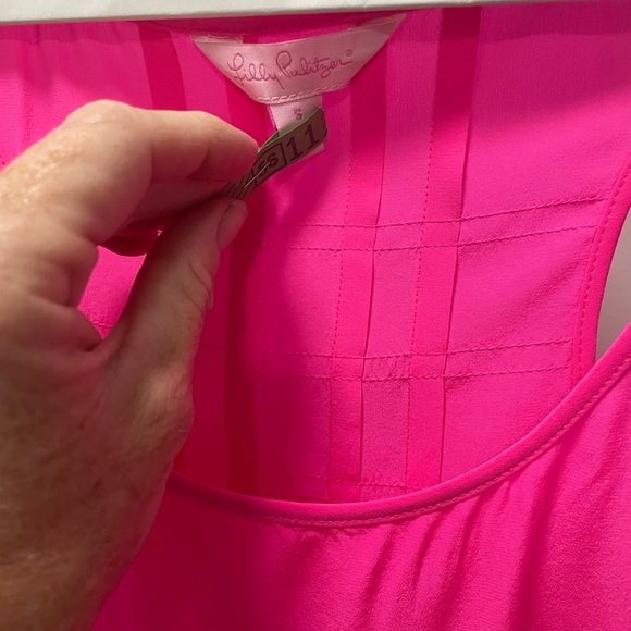 Lilly Pulitzer Silk Sleeveless Blouse - size small - Picture 2 of 4